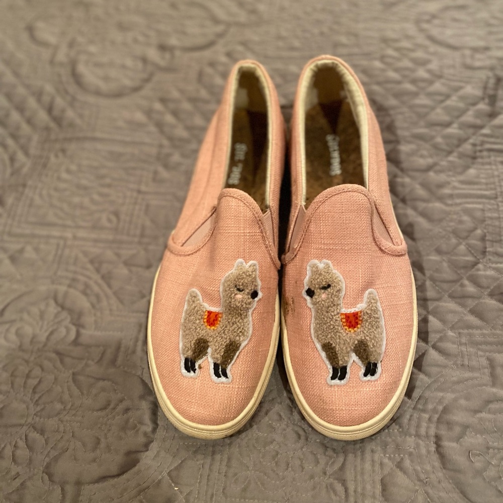 Pink lama shoes